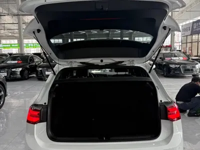 Volkswagen Golf 2023, 30000 км, за 20570.53 USD - фото 21