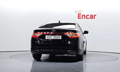 Hyundai Grandeur 2014, 114460 км, за 5139.22 USD