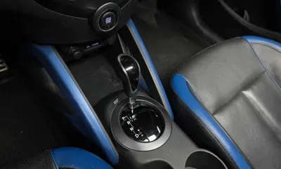 Hyundai Veloster 2013, 79622 км, за 3939.75 USD - фото 9