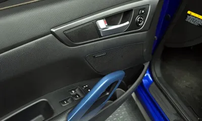 Hyundai Veloster 2013, 79622 км, за 3939.75 USD - фото 17