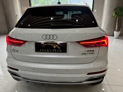 Audi Q3 2022, 51000 км, за 25272.25 USD