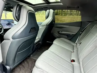 Lynk & Co 07 EM-P 2024, 5000 км, за 14130.15 USD - фото 6