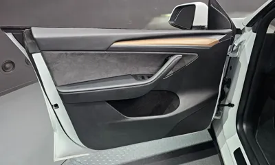 Tesla Model Y 2023, 56922 км, за 24412.31 USD - фото 24
