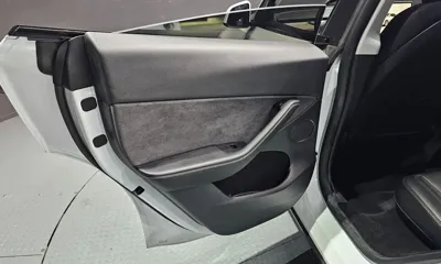 Tesla Model Y 2023, 56922 км, за 24412.31 USD - фото 25