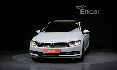 Volkswagen Passat 2018, 95623 км, за 11039.14 USD