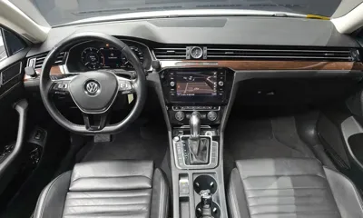 Volkswagen Passat 2018, 95623 км, за 11039.14 USD - фото 7