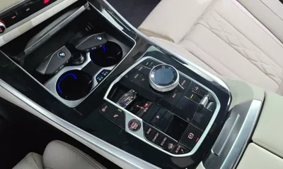BMW X5 2025, 6035 км, за 85991.86 USD - фото 9