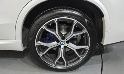 BMW X5 2025, 6035 км, за 85991.86 USD - фото 21
