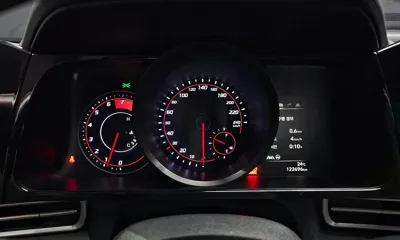 Hyundai Avante 2023, 122696 км, за 8139.61 USD - фото 8