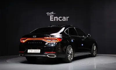 Hyundai Grandeur 2017, 95579 км, за 9142.33 USD