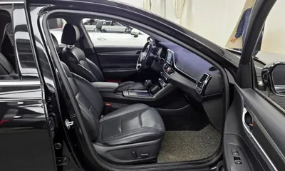 Hyundai Grandeur 2017, 95579 км, за 9142.33 USD - фото 11