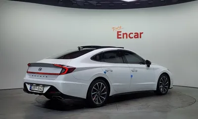 Hyundai Sonata 2020, 106613 км, за 11230.84 USD