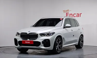 BMW X5 · 2022 год