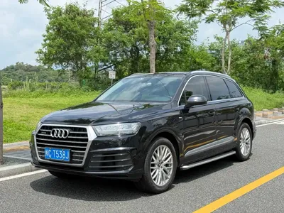 Audi Q7 · 2016 год
