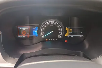 Ford Everest 2017, 29200 км, за 11246 USD - фото 11