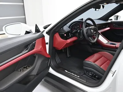 Porsche Taycan 2025, 6385 км, за 147987.41 USD - фото 11