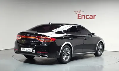 Hyundai Grandeur 2017, 111740 км, за 7807.51 USD