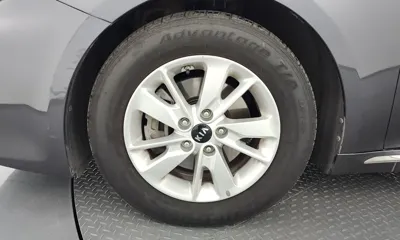 Kia K5 2016, 102766 км, за 5185.77 USD