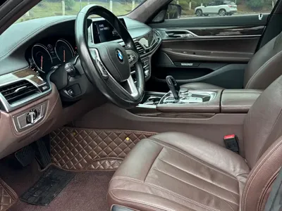 BMW 7 Series 2017, 140000 км, за 21727.42 USD