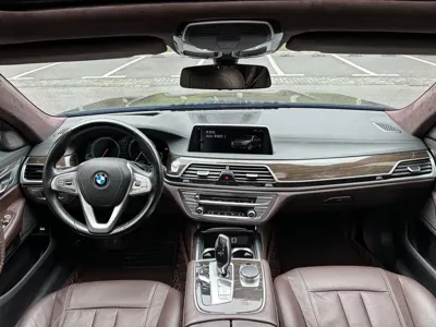 BMW 7 Series 2017, 140000 км, за 21727.42 USD