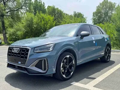 Audi Q2L · 2021 год