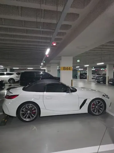 BMW Z4 2023, 26648 км, за 34814.35 USD