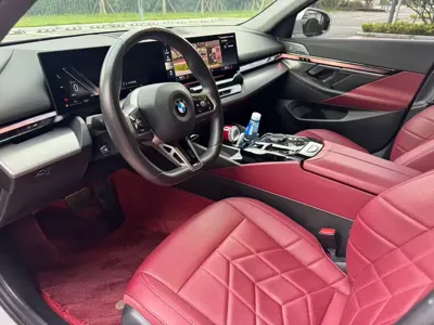 BMW 5 Series 2024, 59000 км, за 36785.63 USD