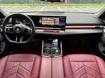 BMW 5 Series 2024, 59000 км, за 36785.63 USD