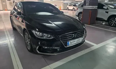 Hyundai Grandeur 2018, 123700 км, за 8527.24 USD