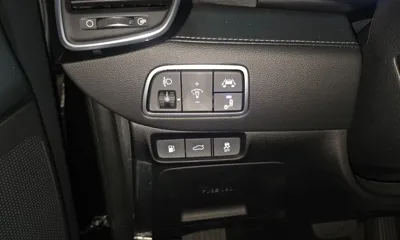 Hyundai Grandeur 2018, 123700 км, за 8527.24 USD - фото 11