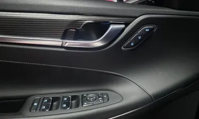Hyundai Grandeur 2018, 123700 км, за 8527.24 USD - фото 13
