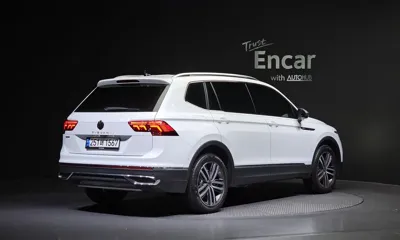 Volkswagen Tiguan 2022, 15813 км, за 25551.75 USD