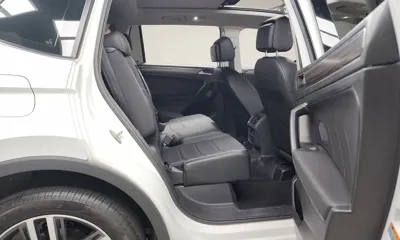 Volkswagen Tiguan 2022, 15813 км, за 25551.75 USD - фото 12
