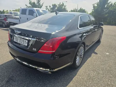 Genesis EQ900 2017, 136000 км, за 15606.31 USD