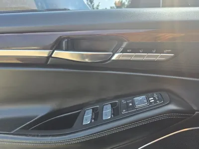 Genesis EQ900