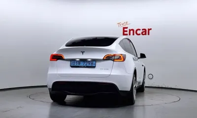 Tesla Model Y 2022, 53389 км, за 31061.96 USD