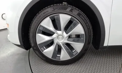 Tesla Model Y 2022, 53389 км, за 31061.96 USD