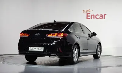 Hyundai Sonata 2019, 84564 км, за 8599.35 USD
