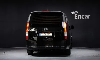 Hyundai Staria 2022, 56143 км, за 18476.81 USD