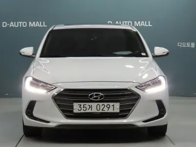 Hyundai Avante 2016, 119317 км, за 5070.53 USD