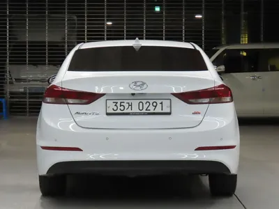 Hyundai Avante 2016, 119317 км, за 5070.53 USD