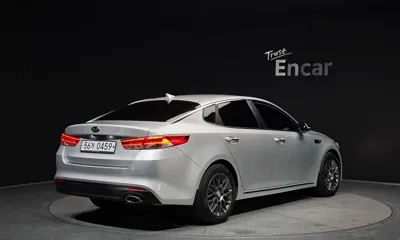 Kia K5 2016, 60132 км, за 6937.56 USD