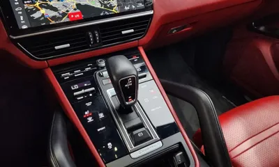 Porsche Cayenne 2020, 56513 км, за 40370.22 USD - фото 9