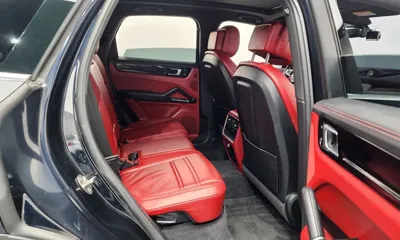 Porsche Cayenne 2020, 56513 км, за 40370.22 USD - фото 11