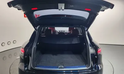 Porsche Cayenne 2020, 56513 км, за 40370.22 USD - фото 27
