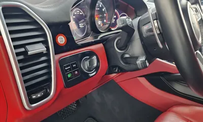Porsche Cayenne 2020, 56513 км, за 40370.22 USD - фото 29