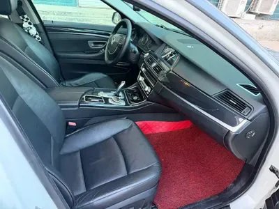 BMW 5 Series 2013, 130000 км, за 5444.27 USD