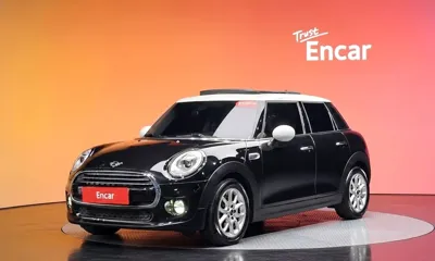 MINI Cooper · 2018 год