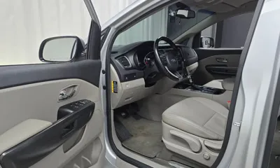 Kia Canival 2019, 118472 км, за 8527.24 USD - фото 10