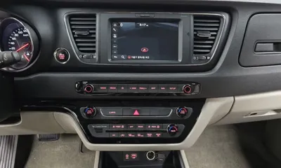 Kia Canival 2019, 118472 км, за 8527.24 USD - фото 14